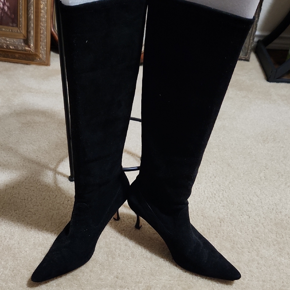 Manolo Blahnik Black Knee High  Suede Heeled Boots
